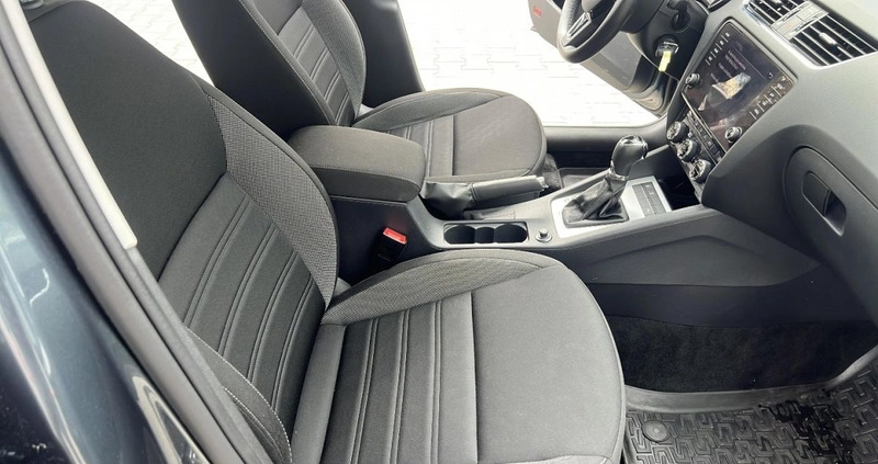 Skoda Octavia cena 65800 przebieg: 77488, rok produkcji 2019 z Jawor małe 232